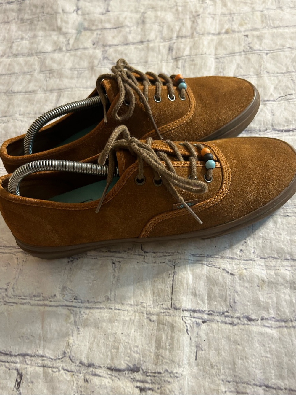 VANS BROWN SUEDE M(8.5) W(10) UNISEX COLORFUL BEADS THREADED ON LACES SNEAKERS